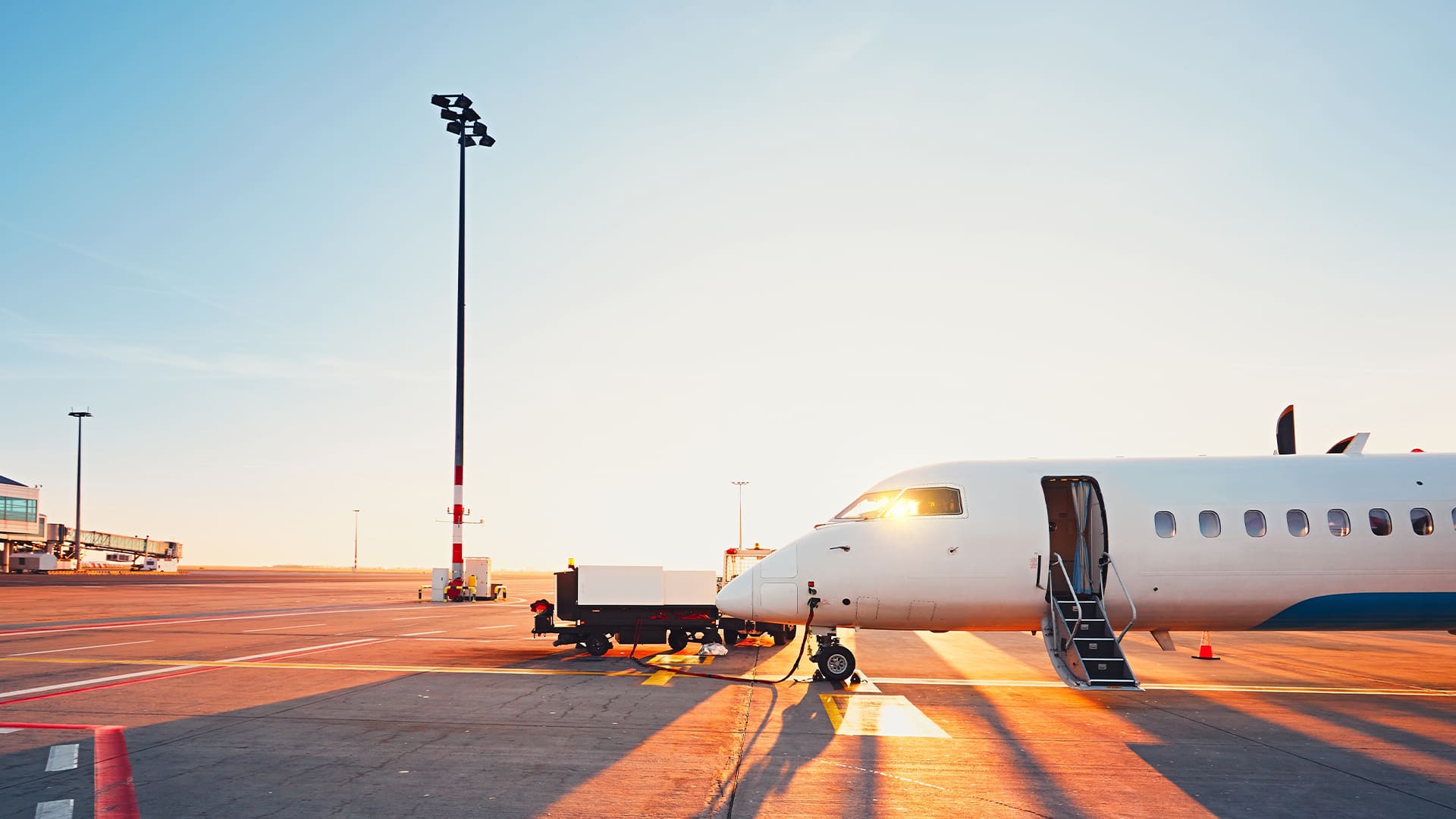 Private Jet Airports: Why Smaller Airports Can Make a Huge Difference
