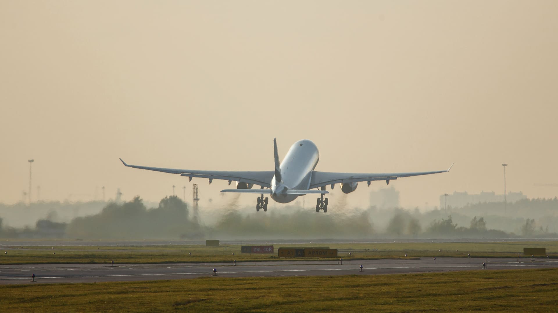 The Future of Private Jets: Electric, Hybrid, and Supersonic Aircraft